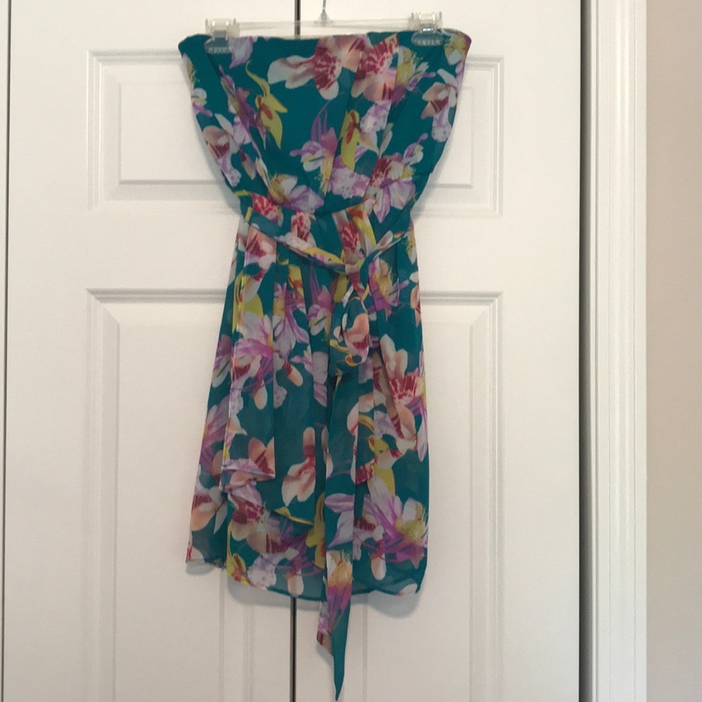 Express strapless flowered dress size 6